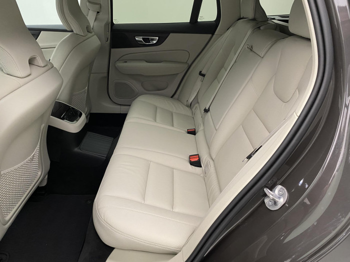 Volvo V60 T6 AWD PLUG-IN BRIGHT PLUS