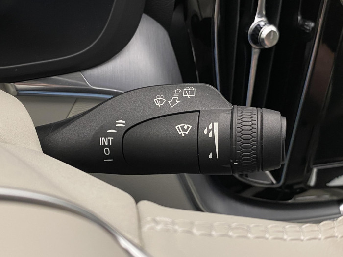 Volvo XC60 T5 AWD MOMENTUM AUT CZ 2.0 Momentum