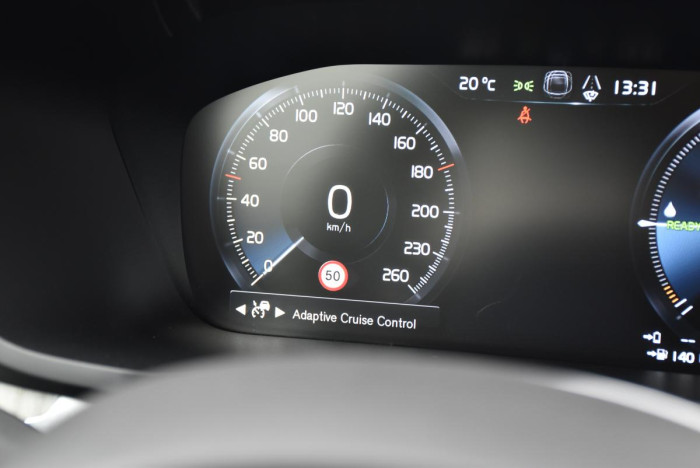 Volvo V60 T8 AWD RECHARGE REZERVACE