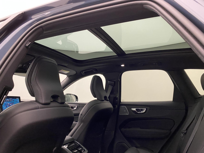 Volvo XC60 B5 AWD AUT ULTRA BLACK EDITION 2.0 Edition