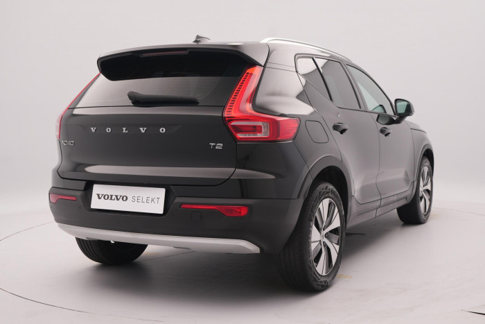 Volvo XC40 T2 MOMENTUM PRO REZERVACE 1.5 Momentum