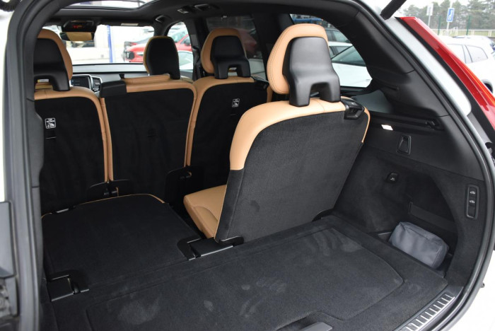 Volvo XC90 D5 AWD INSCRIPTION REZERVACE 2.0 d