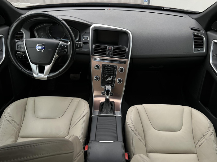 Volvo XC60 D5 AWD SUMMUM AUT CZ 2.4 d Summum