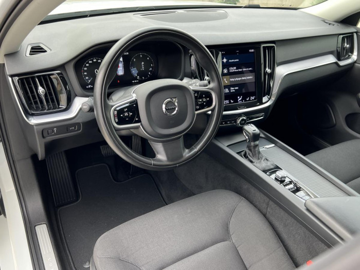 Volvo V60 D4 AWD MOMENTUM Aut 1.maj. 2.0 d Momentum