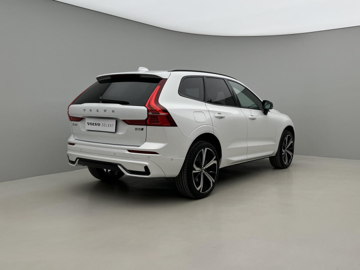 Volvo XC60 B5 AWD ULTIMATE DARK AUT 1.maj