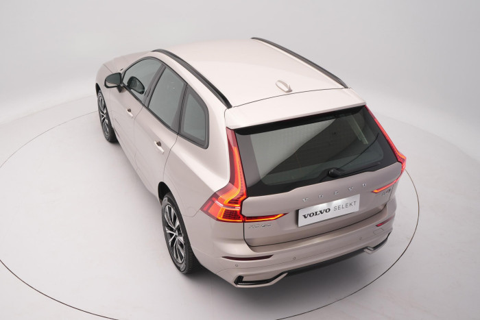 Volvo XC60 B4 AWD PLUS DARK AUT CZ 1.maj