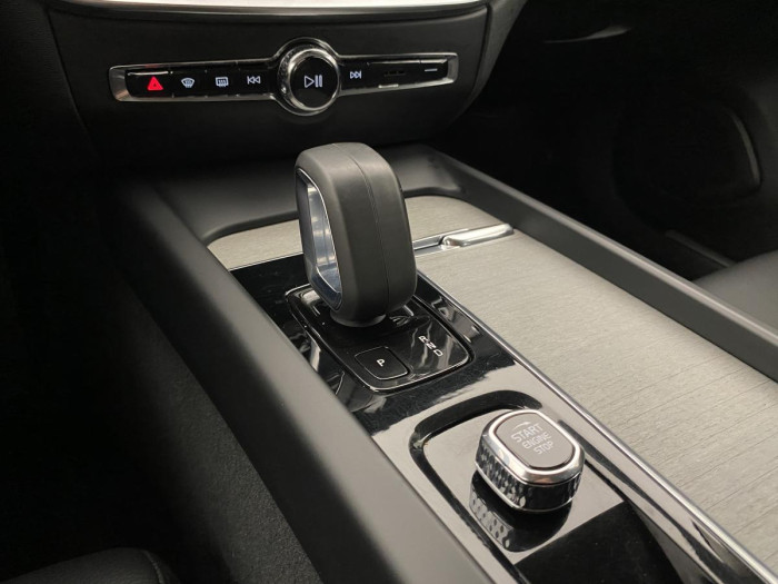 Volvo V60 CC B4 AWD ADVANCED REZERVACE 2.0 CC CC