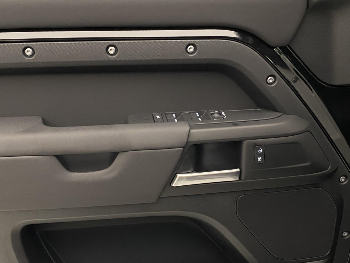 Land Rover Defender 110 D200 S AWD AUT 3.0 d