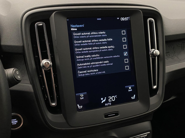 Volvo XC40 T2 CORE NAVIGACE 1.maj