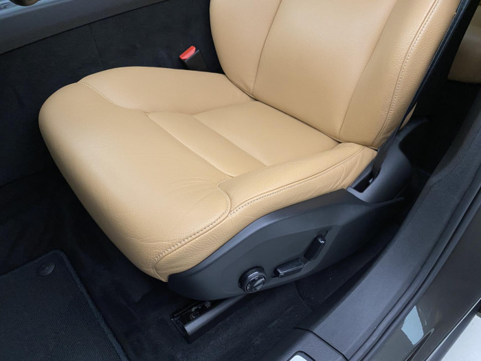 Volvo XC60 T5 AWD MOMENTUM AUT 2.0 Momentum