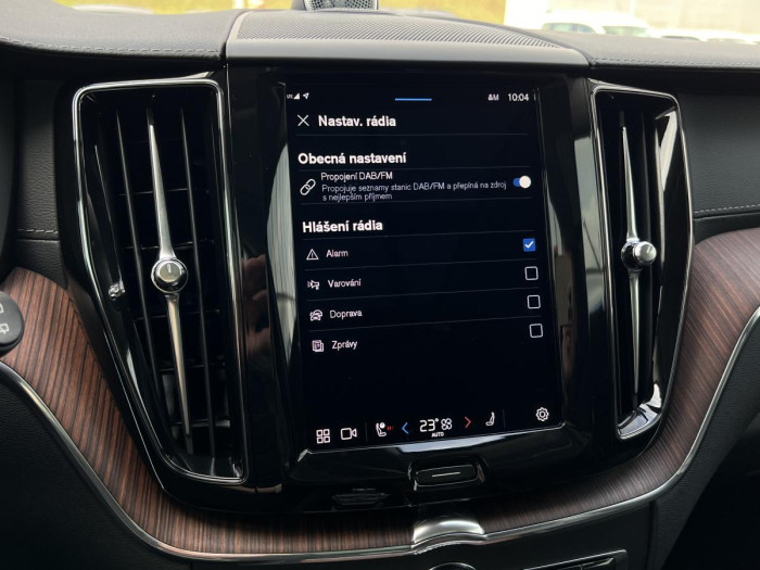 Volvo XC60 B5 AWD ULTIMATE DARK Aut CZ