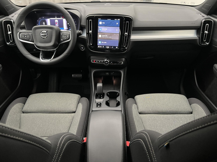 Volvo XC40 B4 CORE AUT 1.maj.