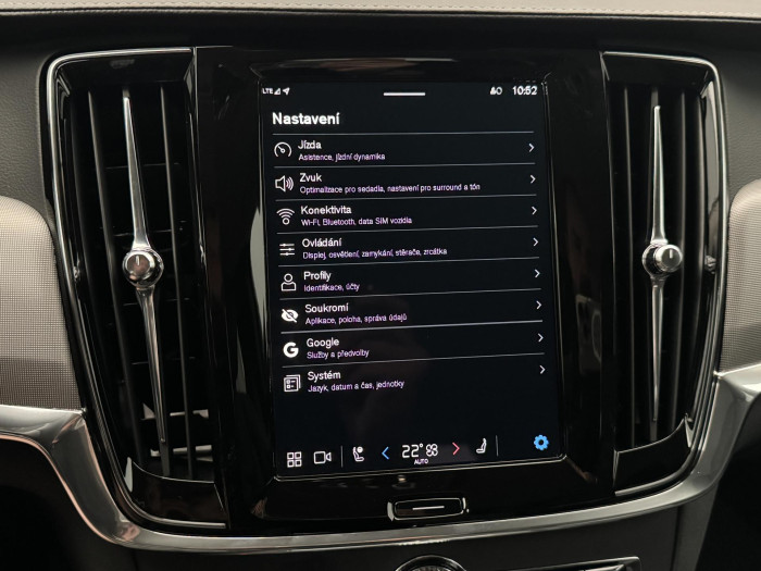Volvo V90 CC B4 AWD PLUS CZ 1.maj