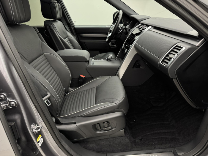 Land Rover Discovery D250 R-DYNAMIC SE REZERVACE 3.0 d Dynamic SE