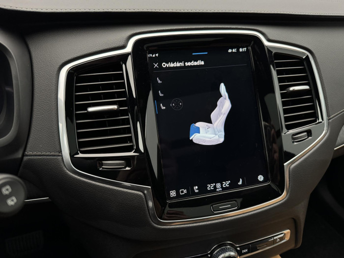 Volvo XC90 T8 AWD RECHARGE REZERVACE