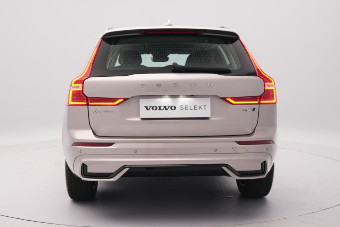 Volvo XC60 B4 AWD PLUS DARK AUT CZ 1.maj