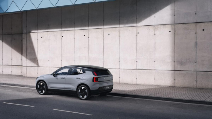 Volvo EX30 PURE ELECTRIC RECHAR. PLUS RWD Plus