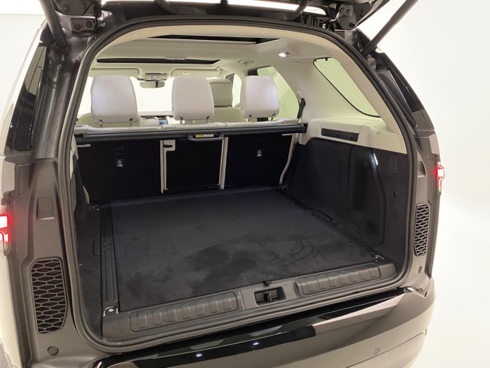 Land Rover Discovery D350 DYNAMIC SE AWD REZERVACE 3.0 d Dynamic SE