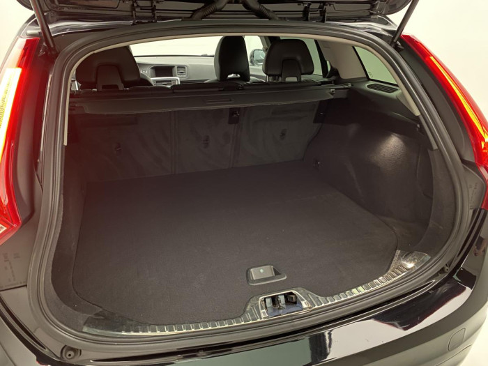Volvo V60 D2 MOMENTUM REZERVACE 2.0 d Momentum