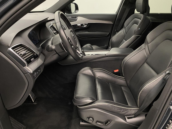 Volvo XC90 T8 AWD R-DESIGN REZERVACE
