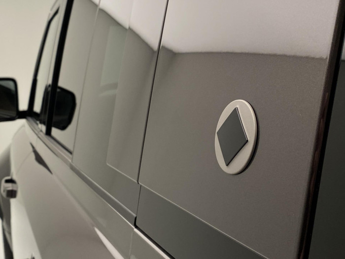 Land Rover Defender P635 OCTA AWD AUT