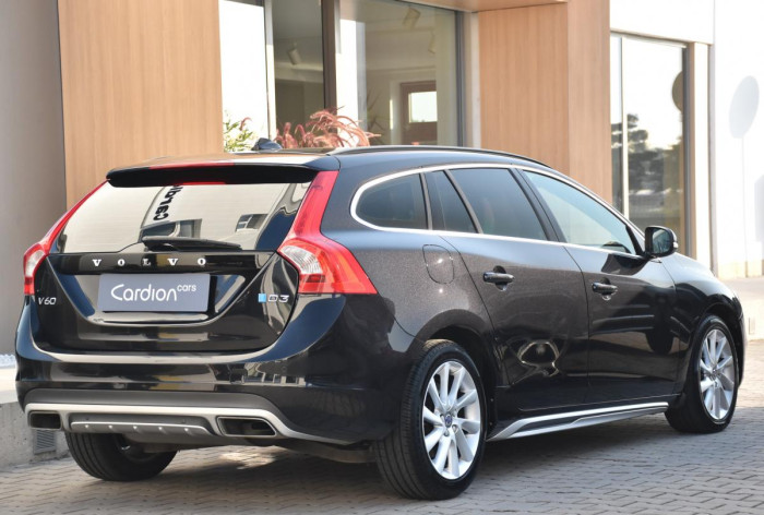 Volvo V60 D3 MOMENTUM REZERVACE 2.0 d Momentum