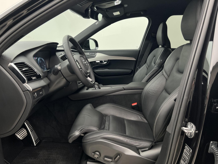 Volvo XC90 B5 AWD R-DESGIN 7MÍSTNÁ AUT CZ