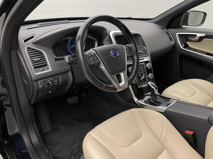 Volvo XC60 D5 AWD SUMMUM AUT CZ 2.4 d Summum