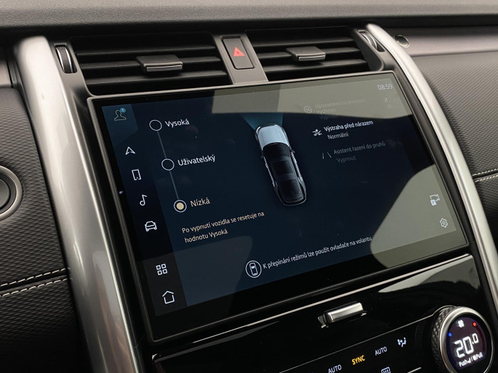 Land Rover Discovery D250 Dynamic SE REZERVACE 3.0 d Dynamic SE