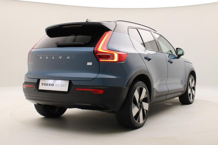 Volvo C40 AWD ULTIMATE Twin REZERVACE