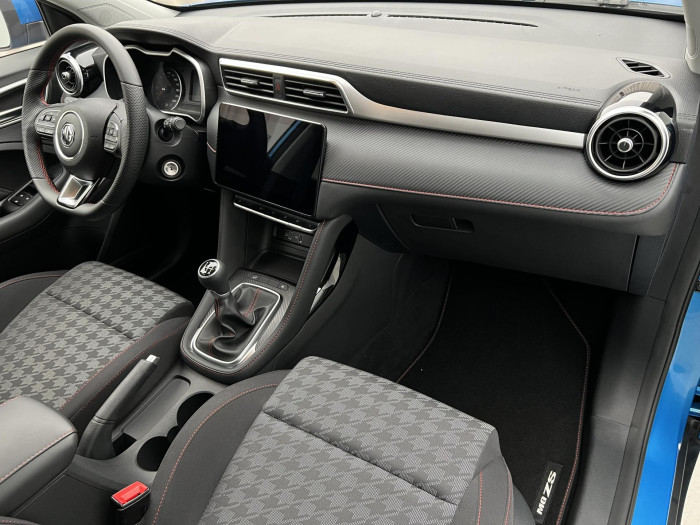 MG ZS 1.5 ESSENTIAL PLUS CZ