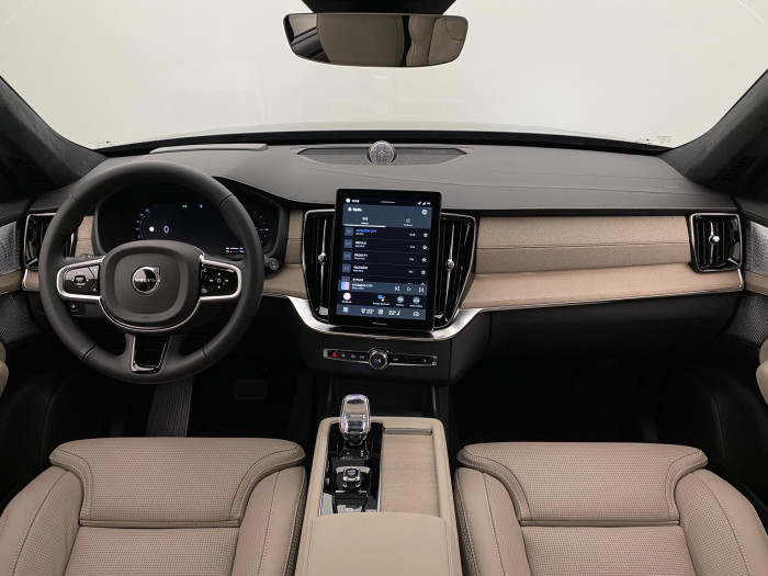 Volvo XC90 T8 AWD RECHARGE DARK ULTRA 7m
