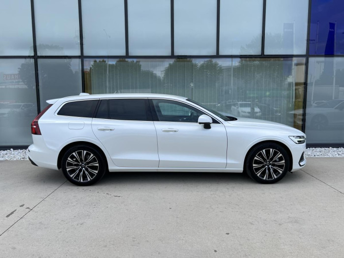 Volvo V60 B4 PLUS BRIGHT Aut 1.maj.