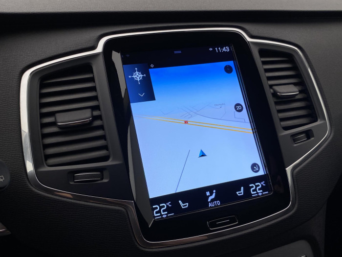 Volvo XC90 D5 AWD MOMENTUM AUT 7míst 2.0 d Momentum