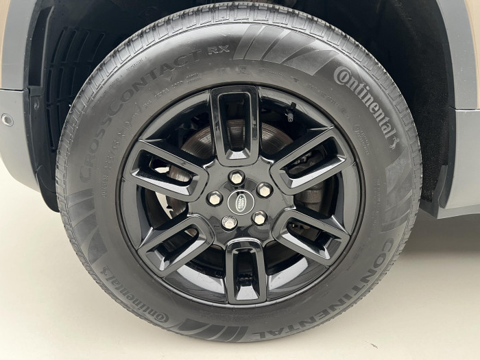 Land Rover Defender D250 SE AWD AUT CZ 3.0 d SE