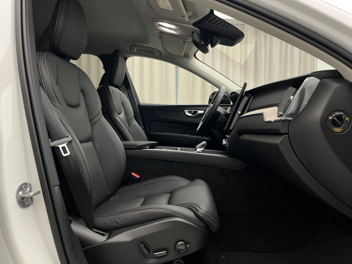 Volvo XC60 T6 AWD RECHARGE DARK PLUS