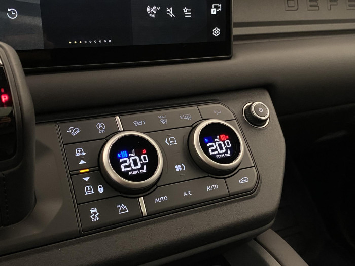 Land Rover Defender 110 D300 X-DYNAMIC HSE AWD AUT 3.0 d Dynamic