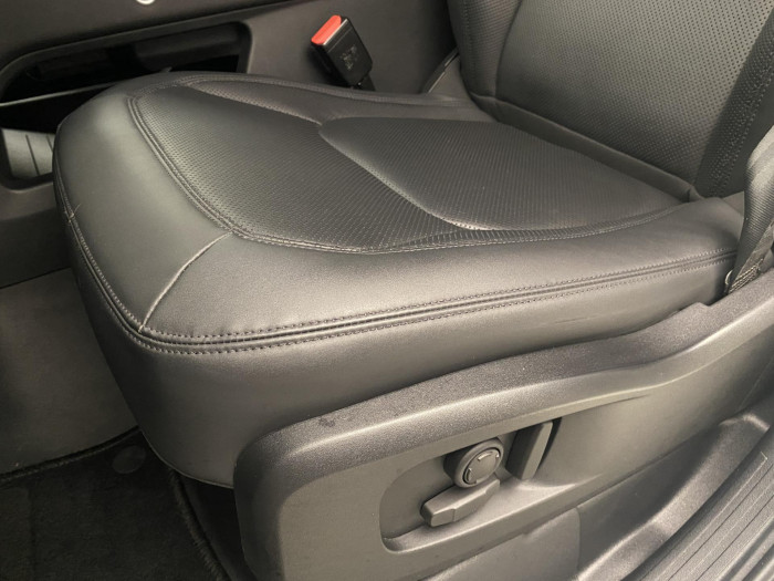 Land Rover Defender 110 D250 SE AWD AUT CZ 3.0 d SE