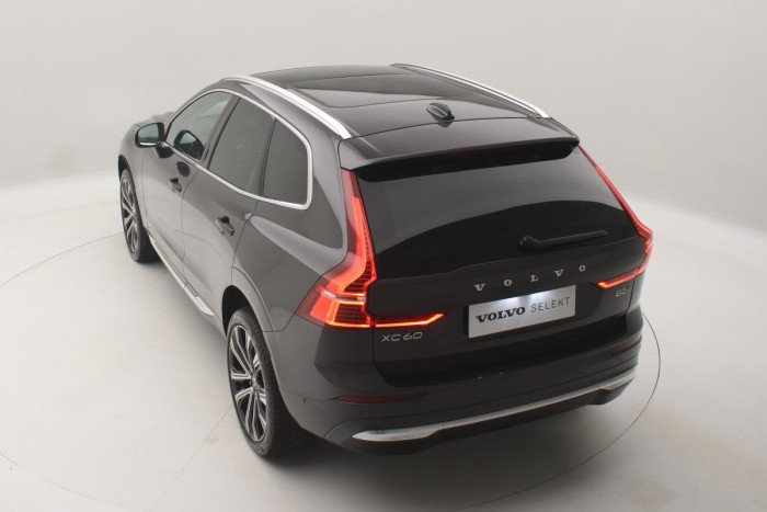 Volvo XC60 B5 AWD ULTIMATE AUT CZ 1.maj.