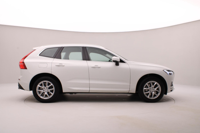Volvo XC60 T5 AWD MOMENTUM AUT CZ 2.0 Momentum