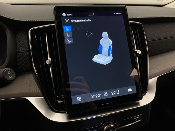 Volvo XC90 B5 AWD DARK PLUS AUT CZ 7míst