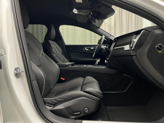 Volvo V60 D3 AWD R-DESIGN AUT 2.0 d