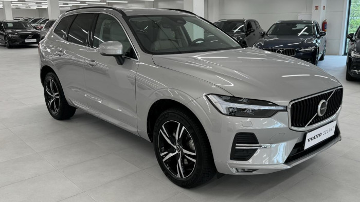 Volvo XC60 B4 CORE NEZÁVISLÉ TOPENÍ AUT