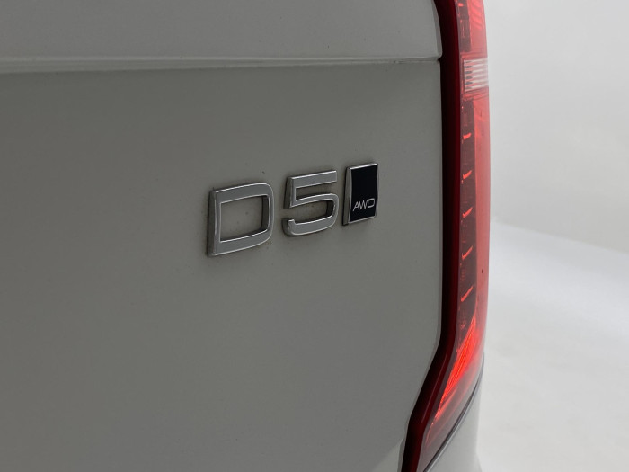 Volvo XC90 D5 AWD MOMENTUM AUT CZ 7míst 2.0 d Momentum