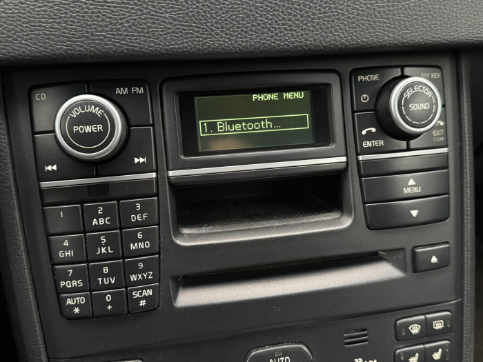 Volvo XC90 D5 AWD SUMMUM AUT 7 míst CZ 2.4 d Summum