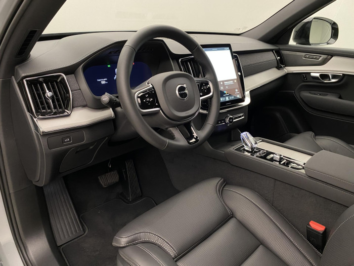 Volvo XC90 B5 AWD BLACK EDITION PLUS 7