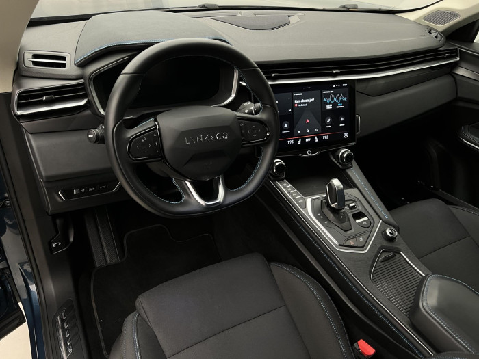 Lynk & Co 01 PHEV DCT AUT