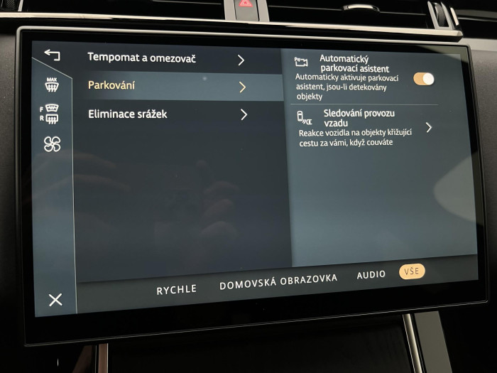 Land Rover Range Rover Velar P250 DYNAMIC SE AWD AUT CZ 2.0 Dynamic SE