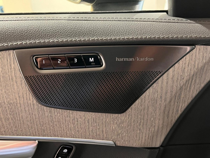 Volvo XC90 T8 AWD AUT  ULTIMATE 7-míst