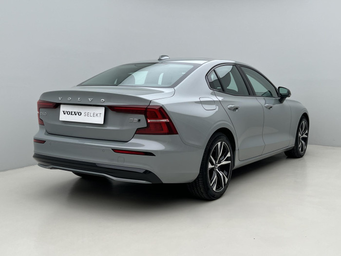 Volvo S60 B5 AWD ULTIMATE DARK AUT 1.maj